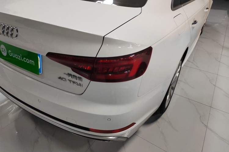 Used Audi A4L 2019 40 TFSI Fashion Version China V Right Rear Taillight