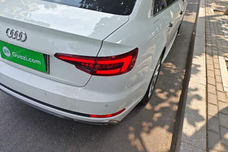 Used Audi A4L 2019 40 TFSI Fashion Edition China VI Emission Standard Right Rear Taillight
