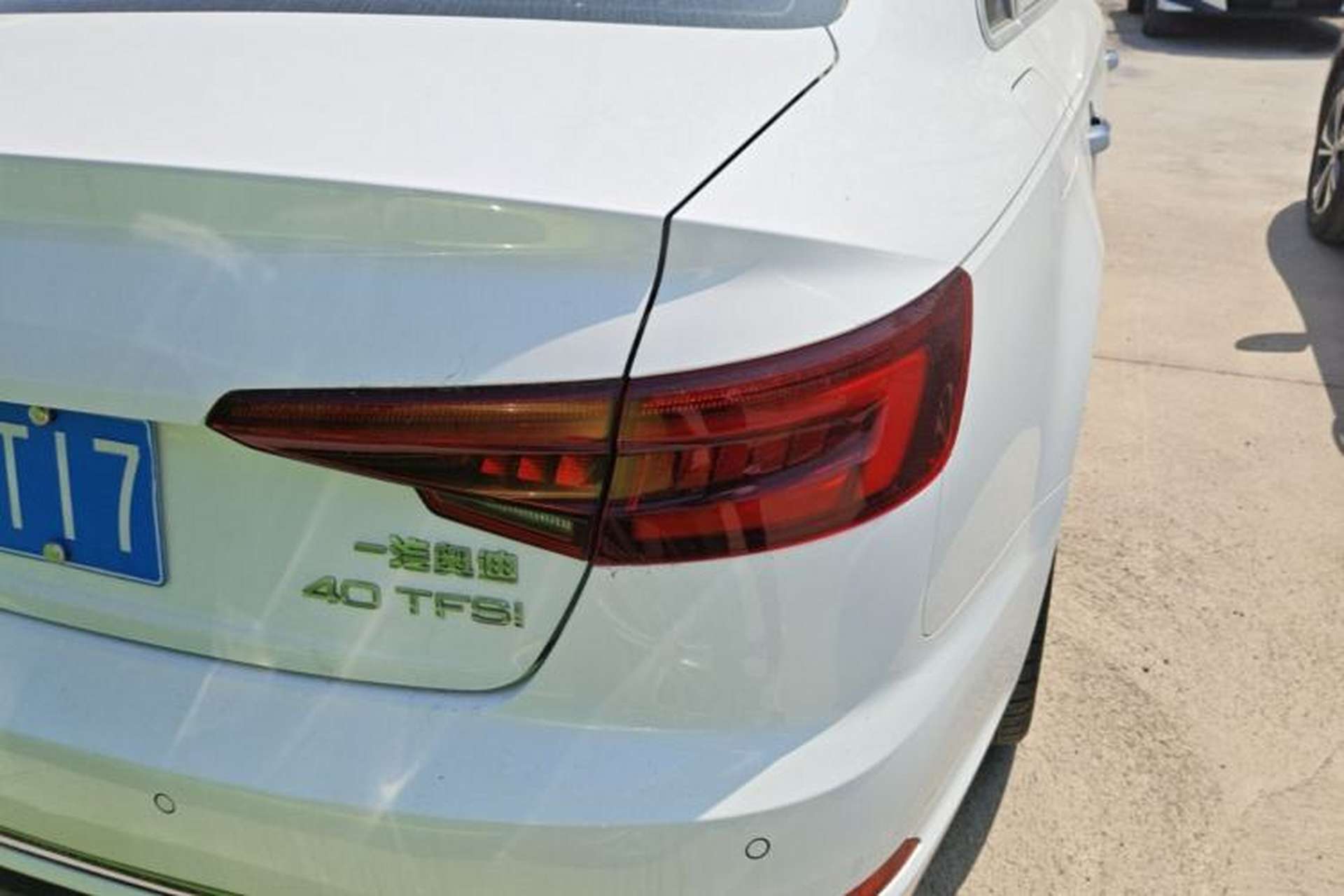 Used Audi A4L 2019 40 TFSI Ambition China VI Right Rear Taillight