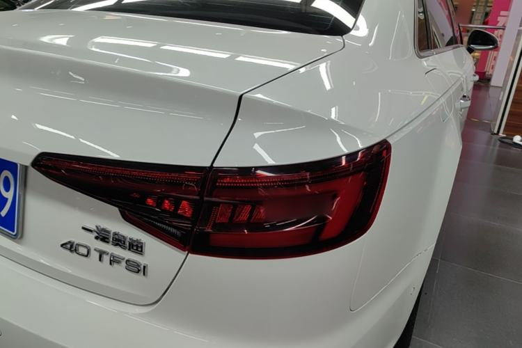 Used Audi A4L 2019 40 TFSI Fashion Edition China VI Emission Standard Right Rear Taillight