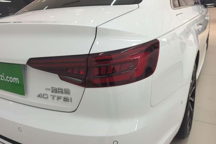 Used Audi A4L 2019 40 TFSI Fashion Edition China VI Emission Standard Right Rear Taillight