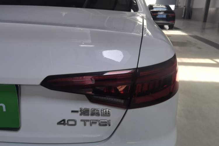 Used Audi A4L 2019 40 TFSI Fashion Edition China VI Emission Standard Right Rear Taillight