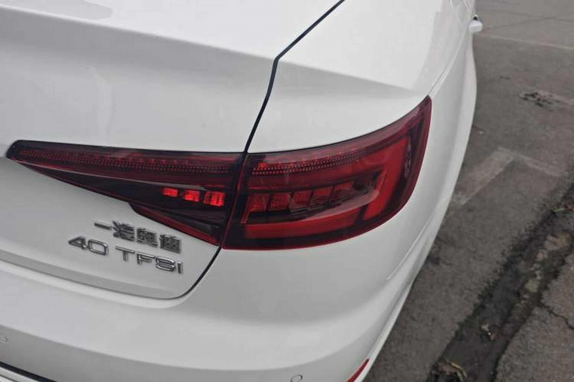 Used Audi A4L 2019 40 TFSI Fashion Edition China VI Emission Standard Right Rear Taillight