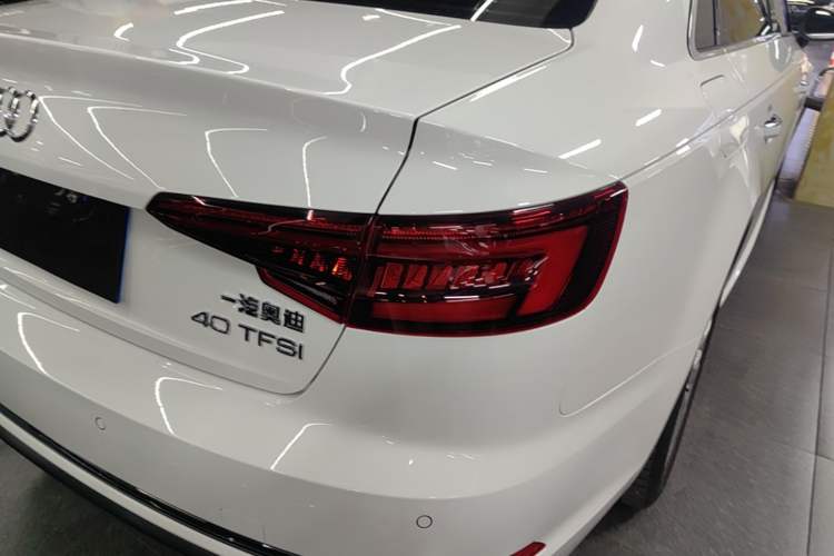 Used Audi A4L 2019 40 TFSI Ambition Version China V Right Rear Taillight