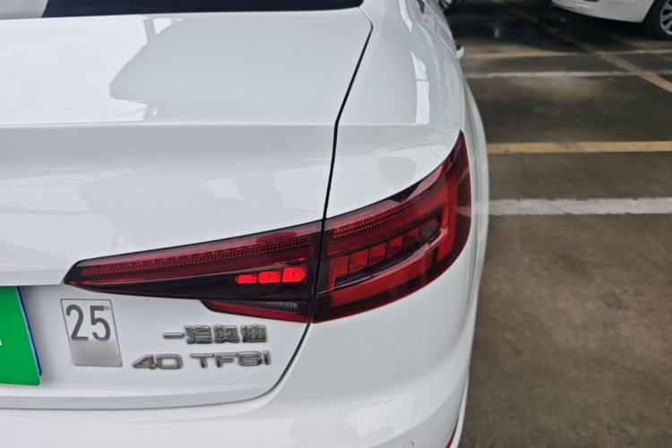 Used Audi A4L 2019 40 TFSI Ambition Version China V Right Rear Taillight