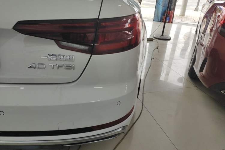 Used Audi A4L 2019 40 TFSI Fashion Version China V Right Rear Taillight