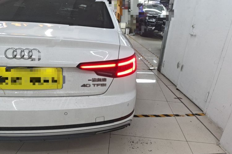 Used Audi A4L 2019 40 TFSI Fashion Edition China VI Emission Standard Right Rear Taillight