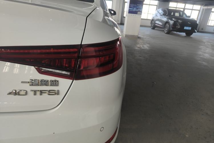 Used Audi A4L 2019 40 TFSI Fashion Edition China VI Emission Standard Right Rear Taillight