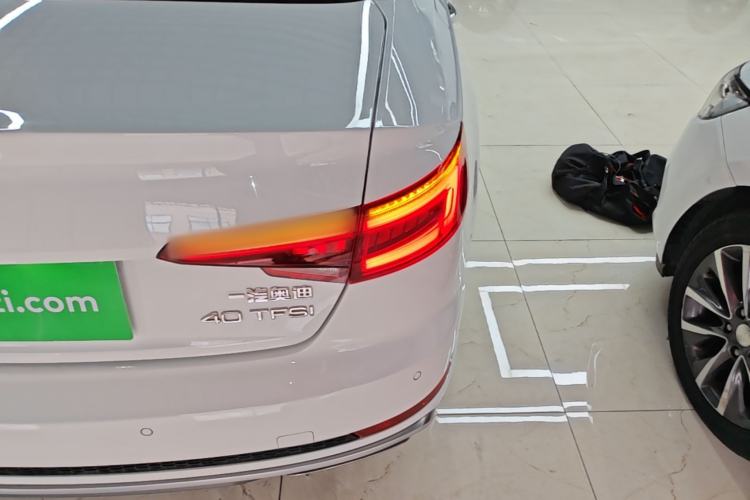 Used Audi A4L 2019 40 TFSI Fashion Version China V Right Rear Taillight