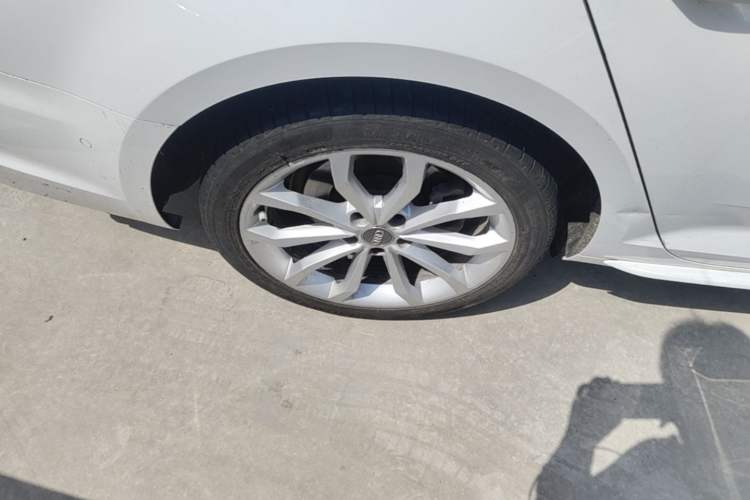 Used Audi A4L 2019 40 TFSI Fashion Version China V Right Rear Wheel Hub