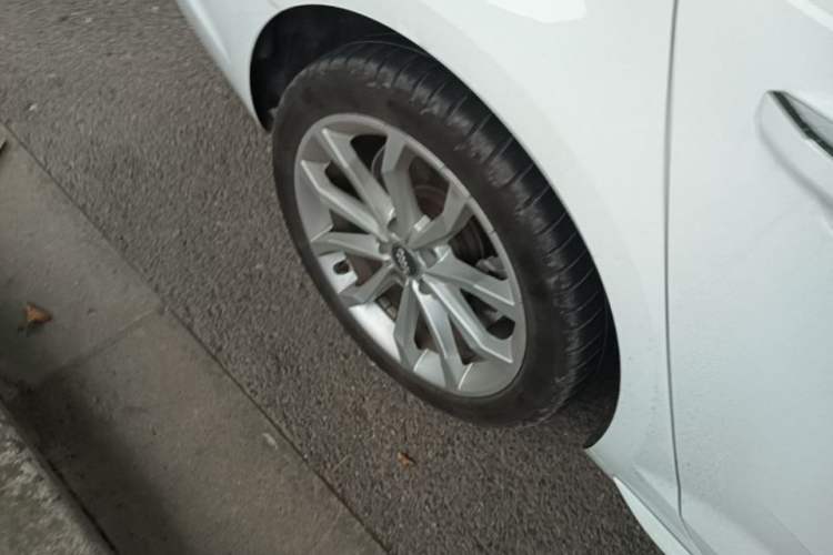Used Audi A4L 2019 40 TFSI Fashion Version China V Right Rear Wheel Hub