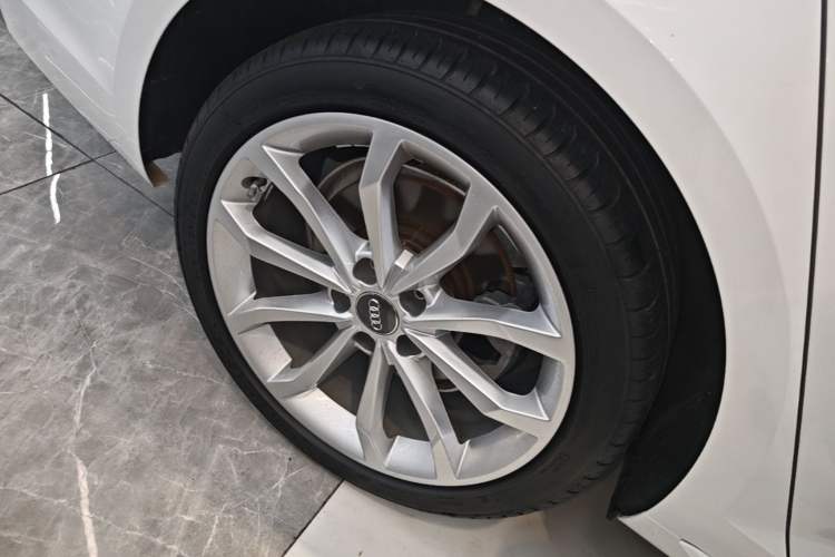Used Audi A4L 2019 40 TFSI Fashion Version China V Right Rear Wheel Hub