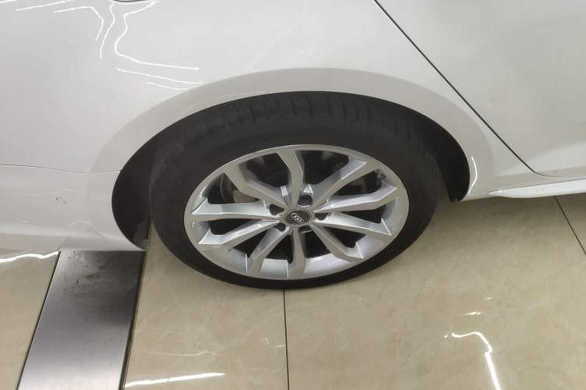 Used Audi A4L 2019 40 TFSI Fashion Version China V Right Rear Wheel Hub