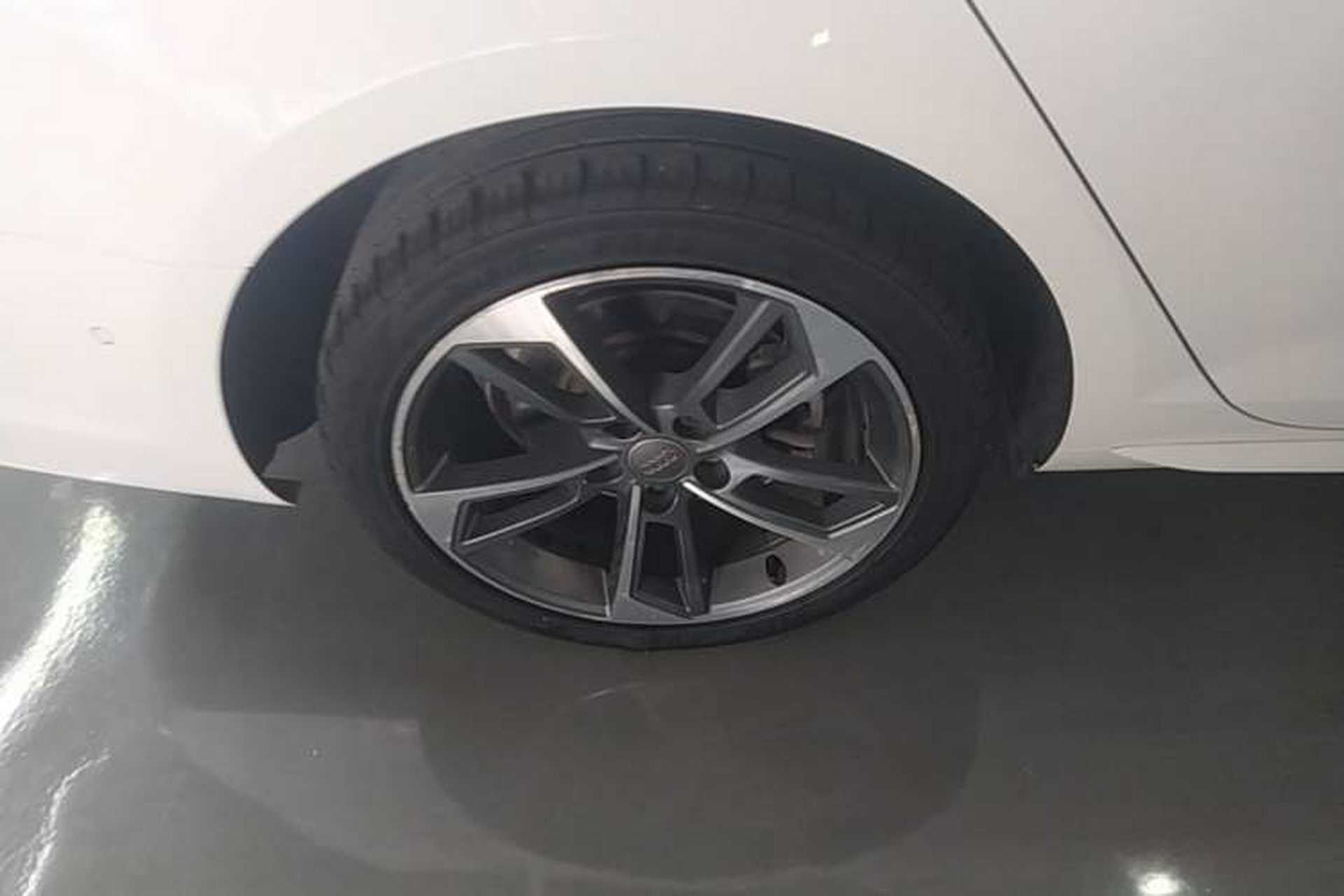 Used Audi A4L 2019 40 TFSI Sporty Version China V Right Rear Wheel Hub
