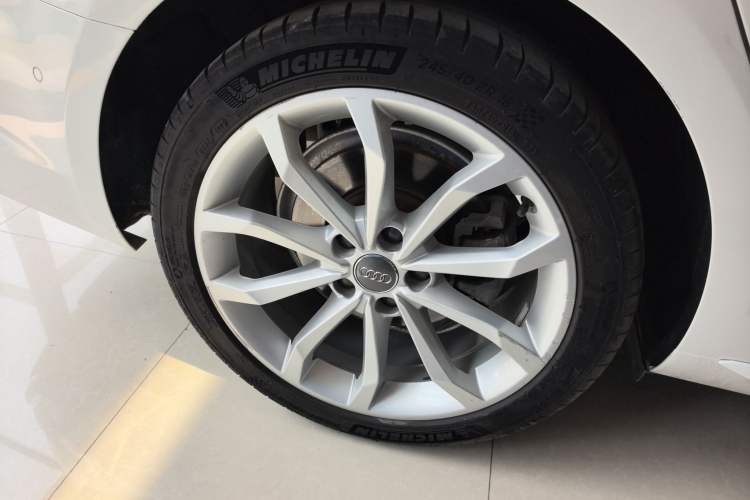 Used Audi A4L 2019 40 TFSI Fashion Version China V Right Rear Wheel Hub