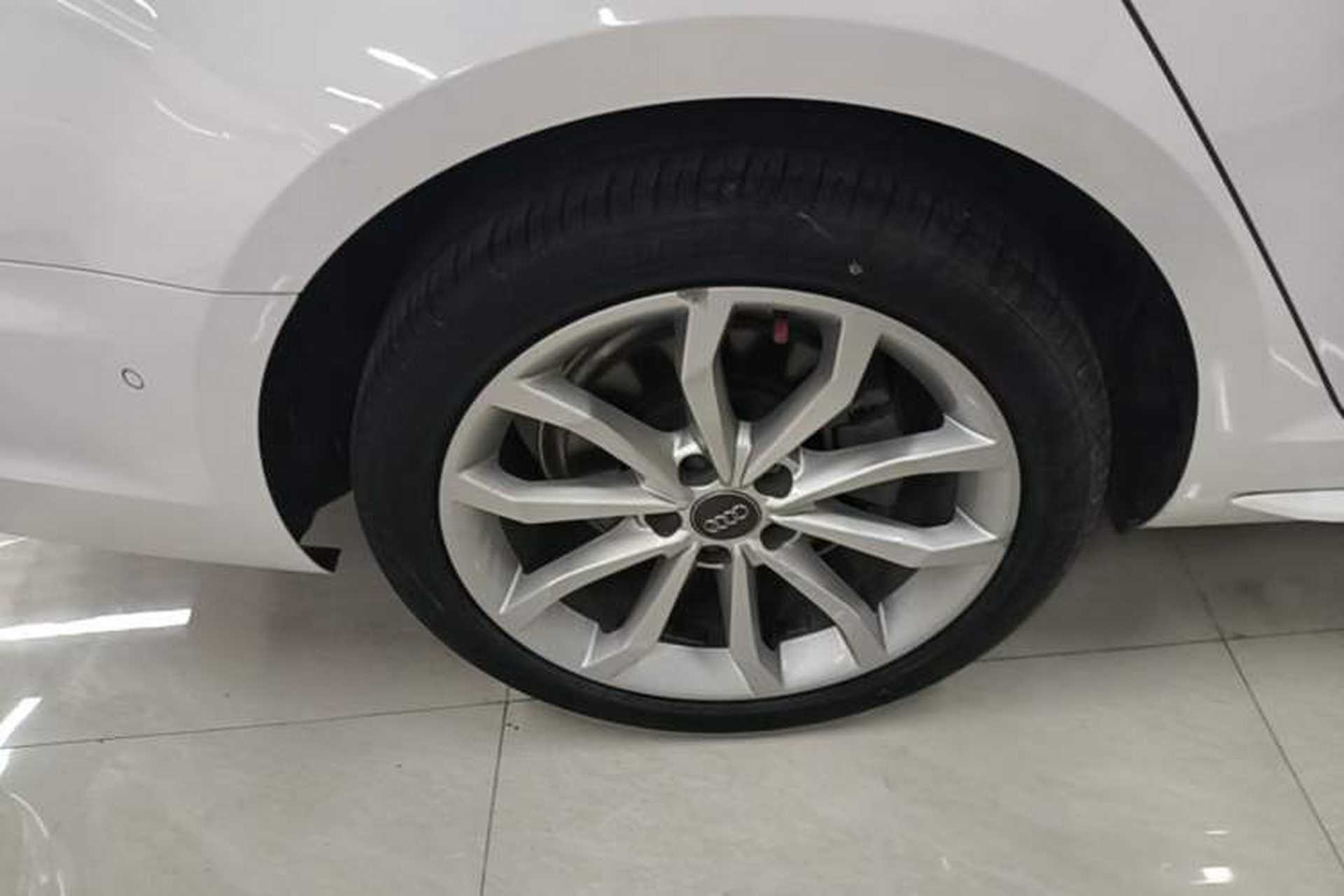 Used Audi A4L 2019 40 TFSI Fashion Edition China VI Emission Standard Right Rear Wheel Hub