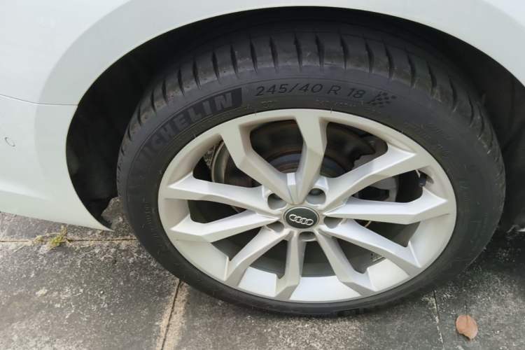 Used Audi A4L 2019 40 TFSI Fashion Edition China VI Emission Standard Right Rear Wheel Hub