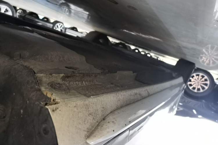 Used Audi A4L 2019 40 TFSI Ambition China VI Right Side Sill