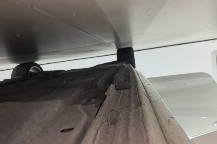 Used Audi A4L 2019 40 TFSI Fashion Edition China VI Emission Standard Right Side Sill