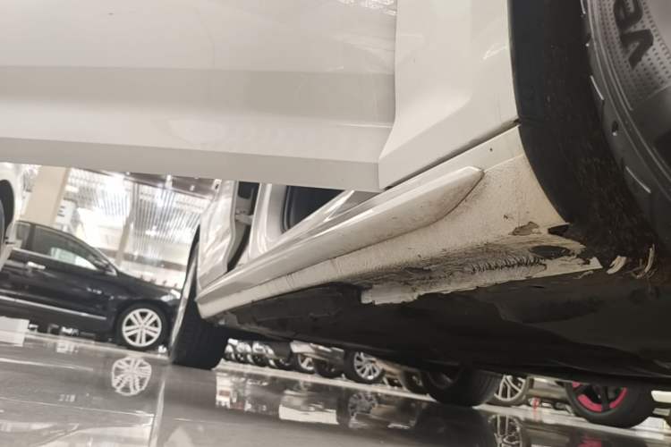 Used Audi A4L 2019 40 TFSI Ambition China VI Right Side Sill
