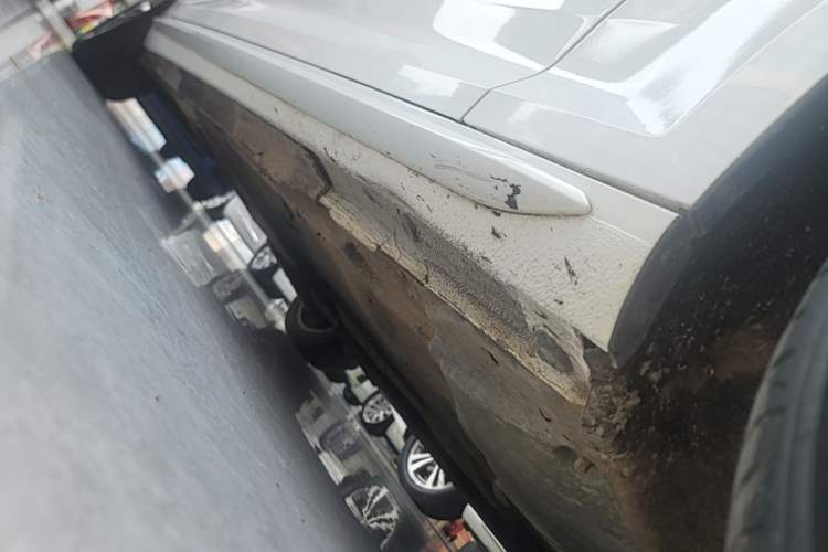 Used Audi A4L 2019 40 TFSI Ambition China VI Right Side Sill