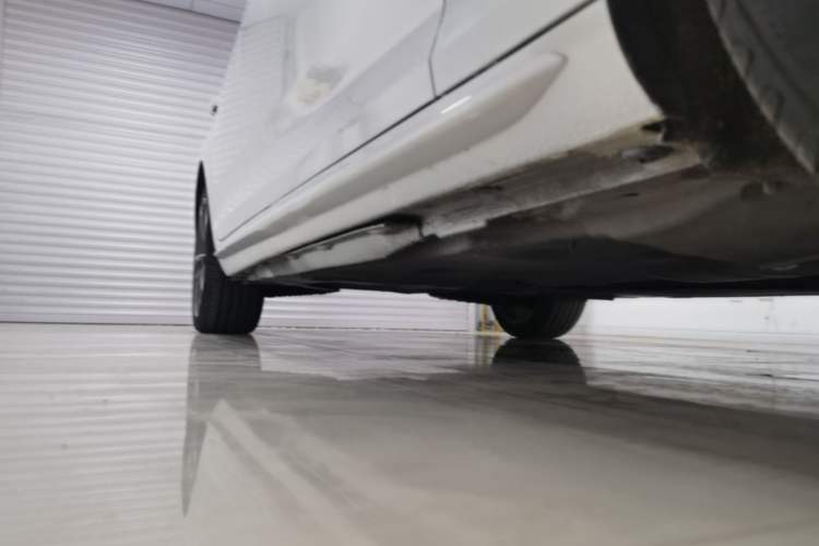 Used Audi A4L 2019 40 TFSI Sporty Version China VI Right Side Sill