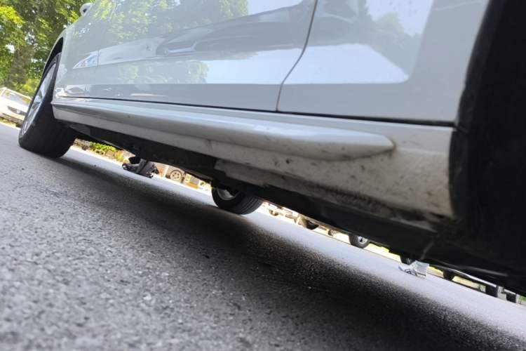 Used Audi A4L 2019 40 TFSI Ambition China VI Right Side Sill