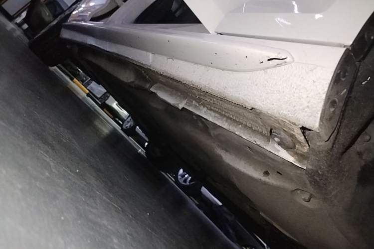 Used Audi A4L 2019 45 TFSI quattro Individual Sport Edition China VI Right Side Sill