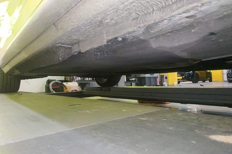 Used Audi A4L 2019 40 TFSI Fashion Edition China VI Emission Standard Right Side Sill