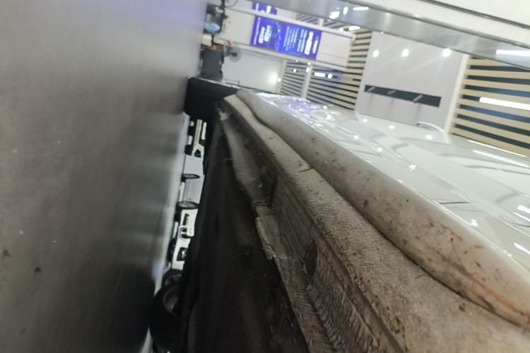 Used Audi A4L 2019 40 TFSI Fashion Edition China VI Emission Standard Right Side Sill