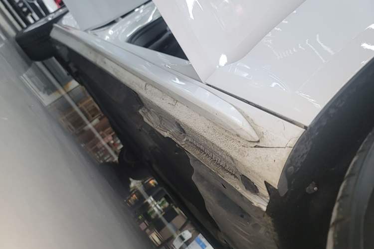 Used Audi A4L 2019 40 TFSI Ambition China VI Right Side Sill
