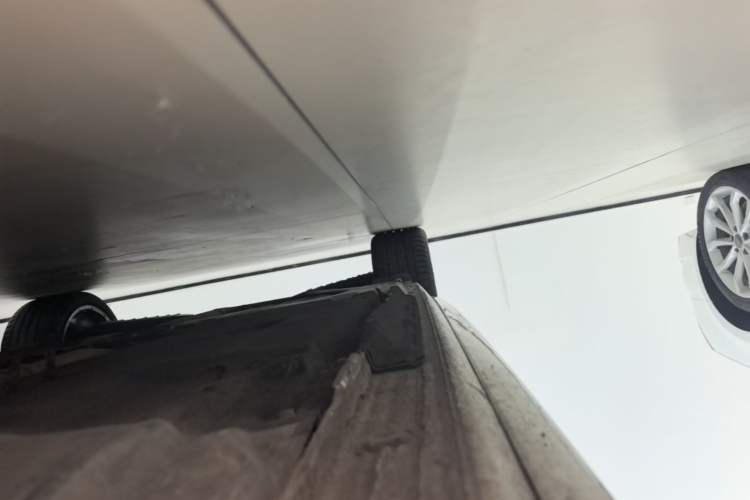 Used Audi A4L 2019 40 TFSI Fashion Edition China VI Emission Standard Right Side Sill