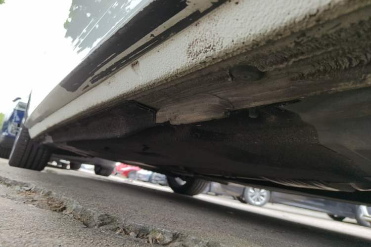 Used Audi A4L 2019 40 TFSI Fashion Edition China VI Emission Standard Right Side Sill
