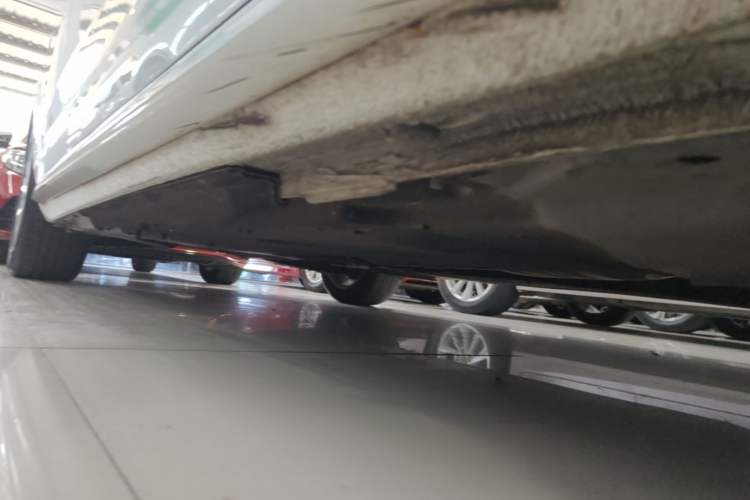 Used Audi A4L 2019 40 TFSI Ambition China VI Right Side Sill