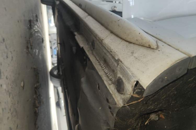 Used Audi A4L 2019 40 TFSI Fashion Edition China VI Emission Standard Right Side Sill