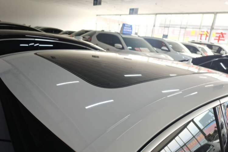 Used Audi A4L 2019 40 TFSI Ambition China VI Roof