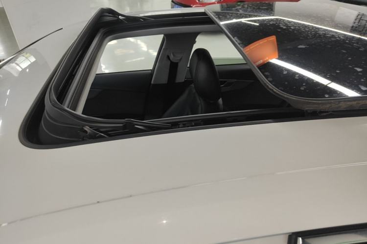 Used Audi A4L 2019 40 TFSI Ambition China VI Roof