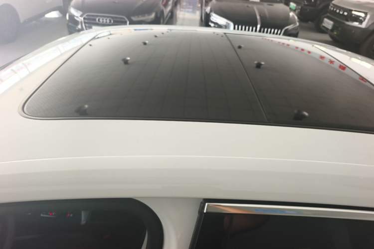 Used Audi A4L 2019 40 TFSI Fashion Edition China VI Emission Standard Roof