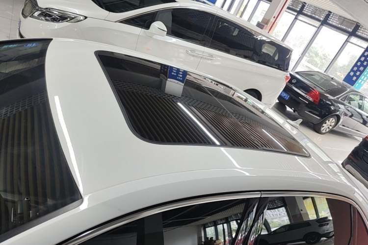Used Audi A4L 2019 40 TFSI Ambition China VI Roof