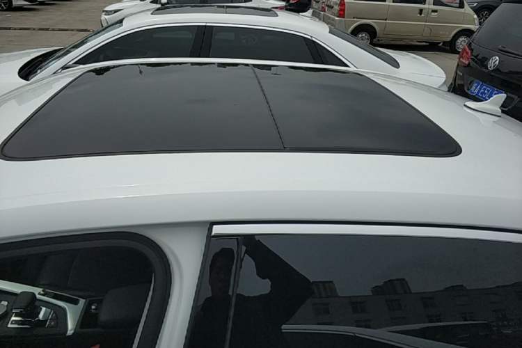 Used Audi A4L 2019 40 TFSI Fashion Edition China VI Emission Standard Roof