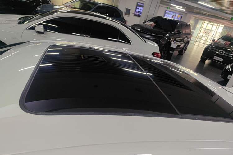 Used Audi A4L 2019 40 TFSI Fashion Edition China VI Emission Standard Roof