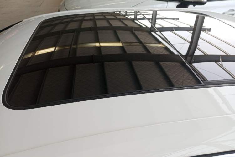 Used Audi A4L 2019 40 TFSI Ambition China VI Roof