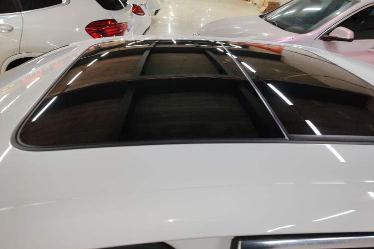 Used Audi A4L 2019 40 TFSI Ambition China VI Roof
