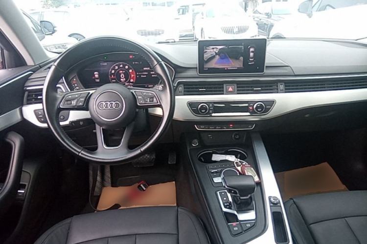 Used Audi A4L 2019 40 TFSI Fashion Version China V Steering Wheel
