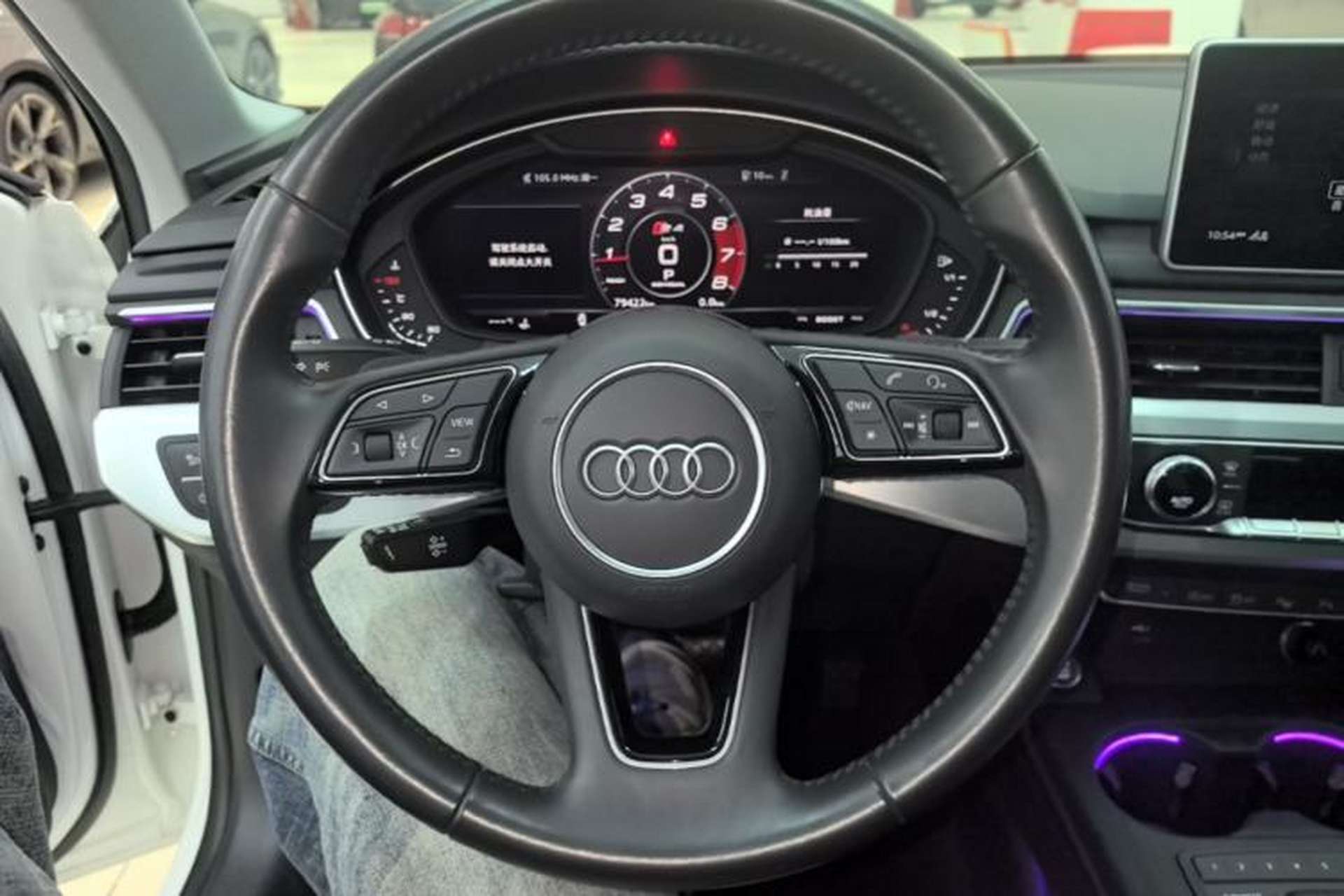 Used Audi A4L 2019 40 TFSI Fashion Edition China VI Emission Standard Steering Wheel