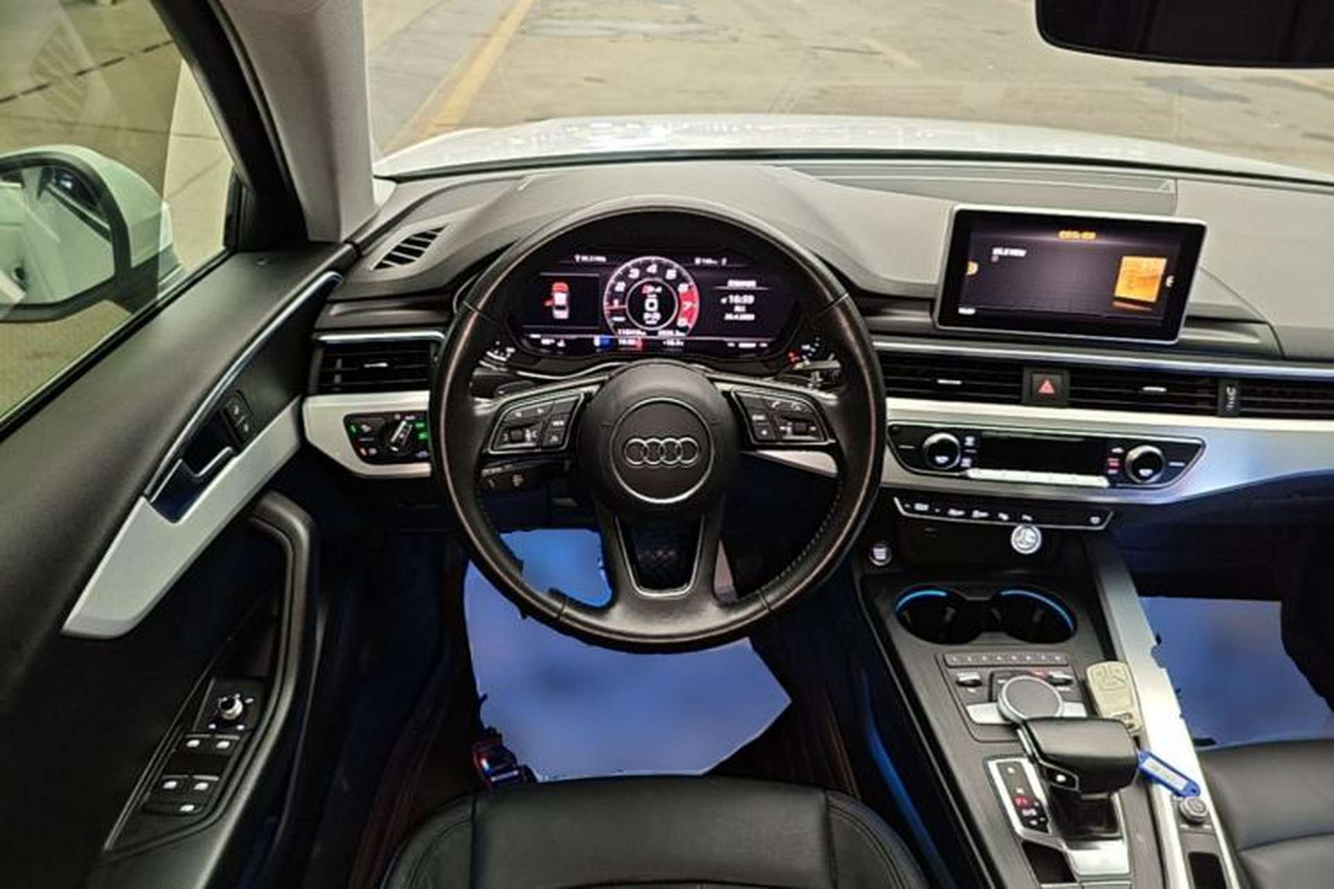 Used Audi A4L 2019 40 TFSI Fashion Version China V Steering Wheel