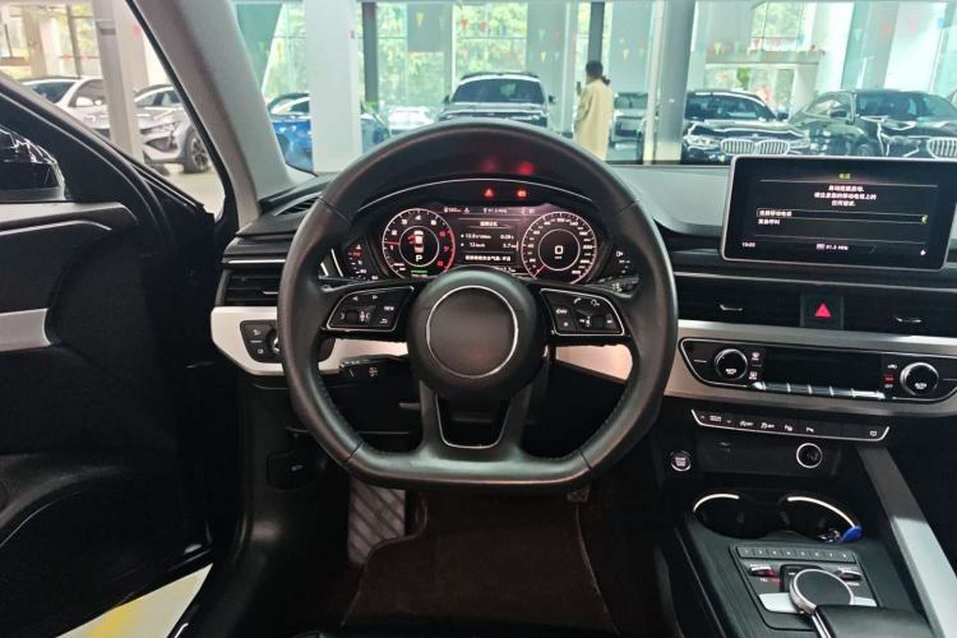 Used Audi A4L 2019 40 TFSI Fashion Edition China VI Emission Standard Steering Wheel