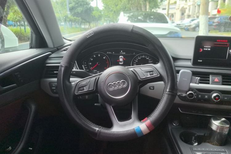 Used Audi A4L 2019 35 TFSI Ambition China V Steering Wheel