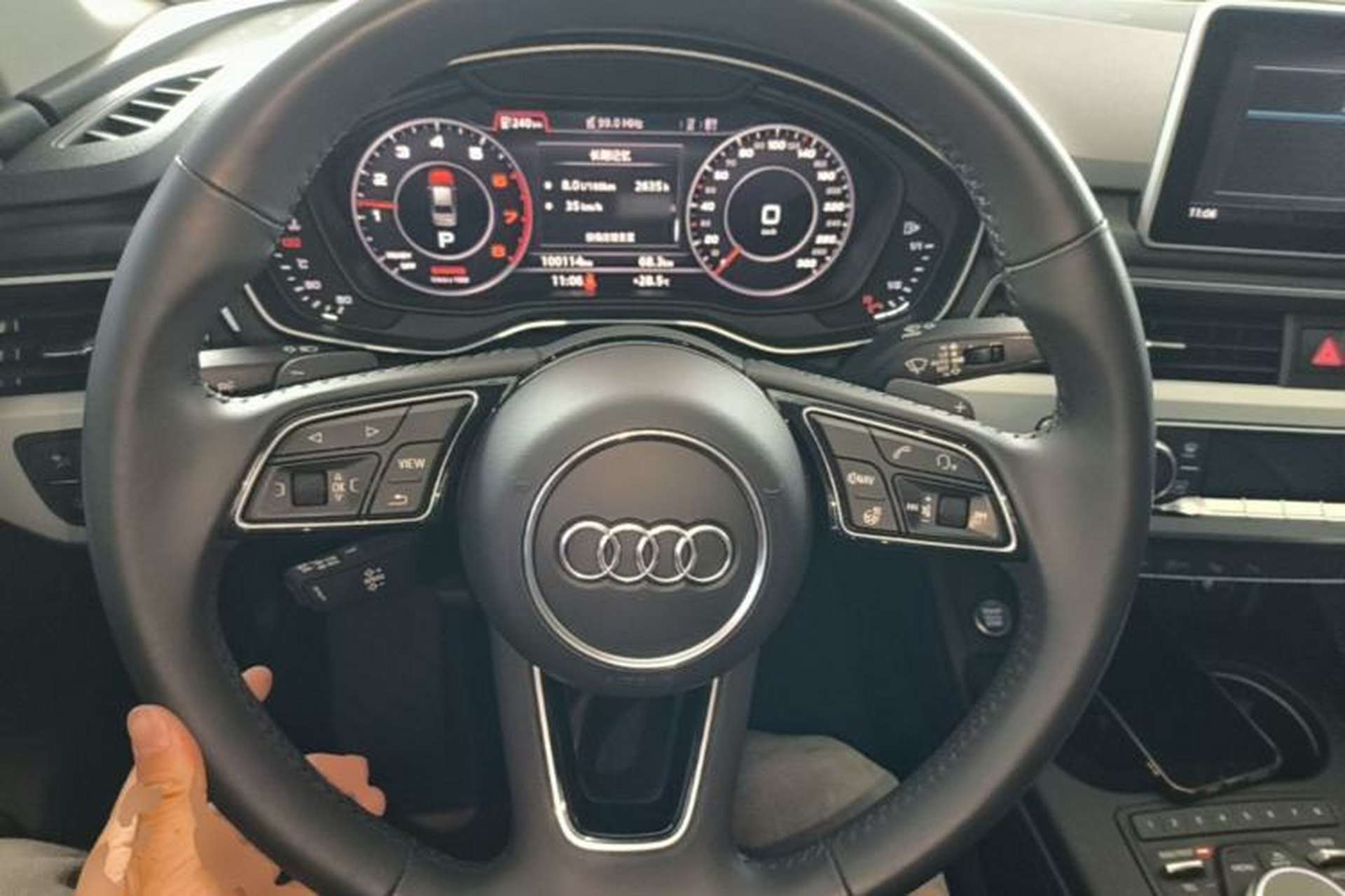 Used Audi A4L 2019 40 TFSI Fashion Edition China VI Emission Standard Steering Wheel