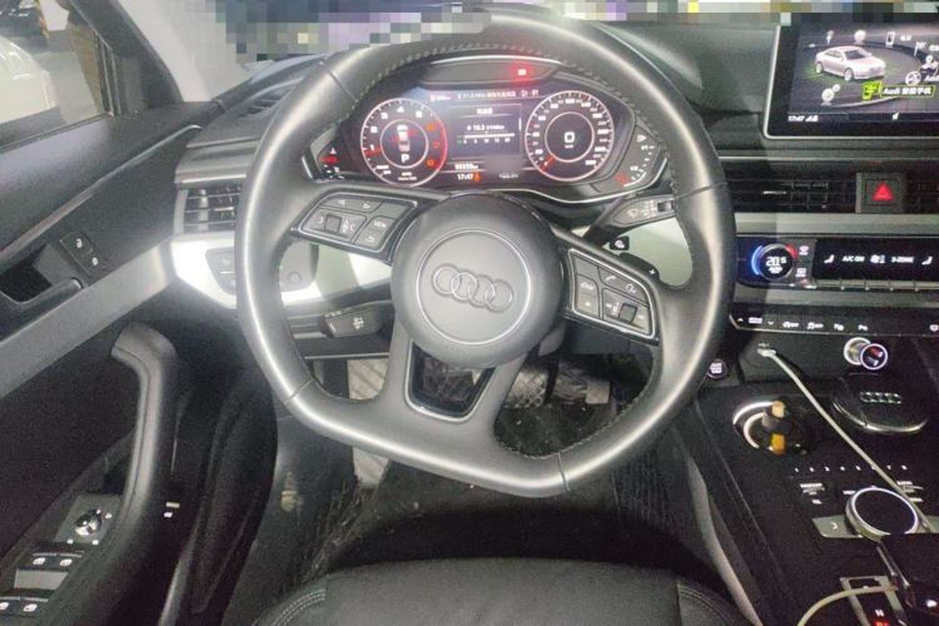Used Audi A4L 2019 40 TFSI Fashion Edition China VI Emission Standard Steering Wheel